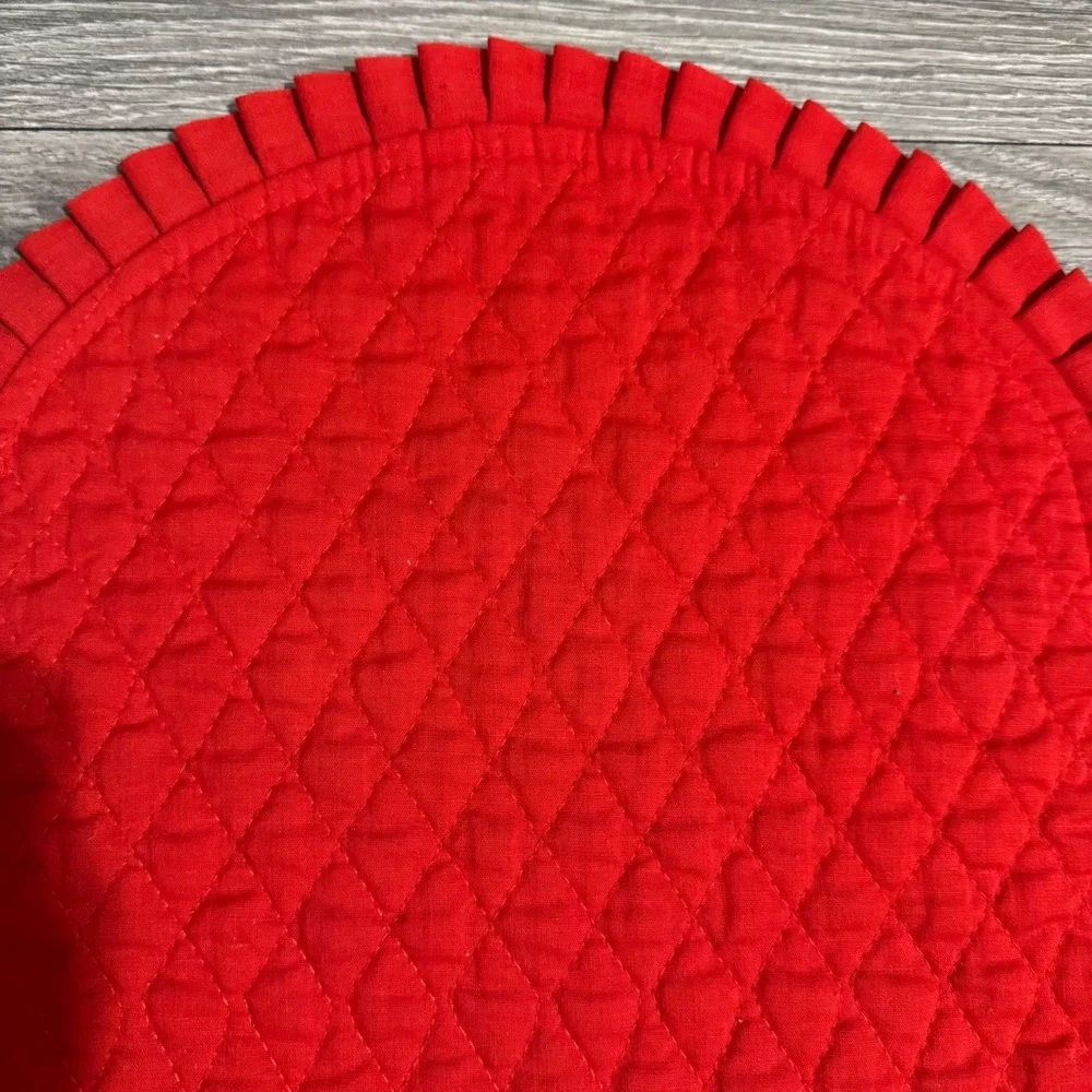 Set of 4 Red Quilted Oval Placemats Ruffled Edge Farmhouse Holiday Decor 17x12.5